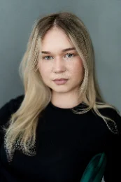 Selina on socials